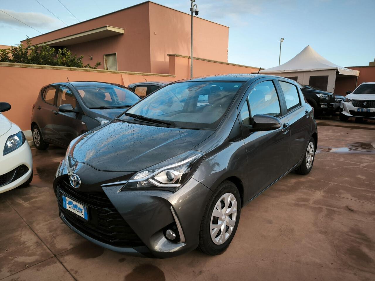 Toyota Yaris 1.5 Hybrid 5 porte Business