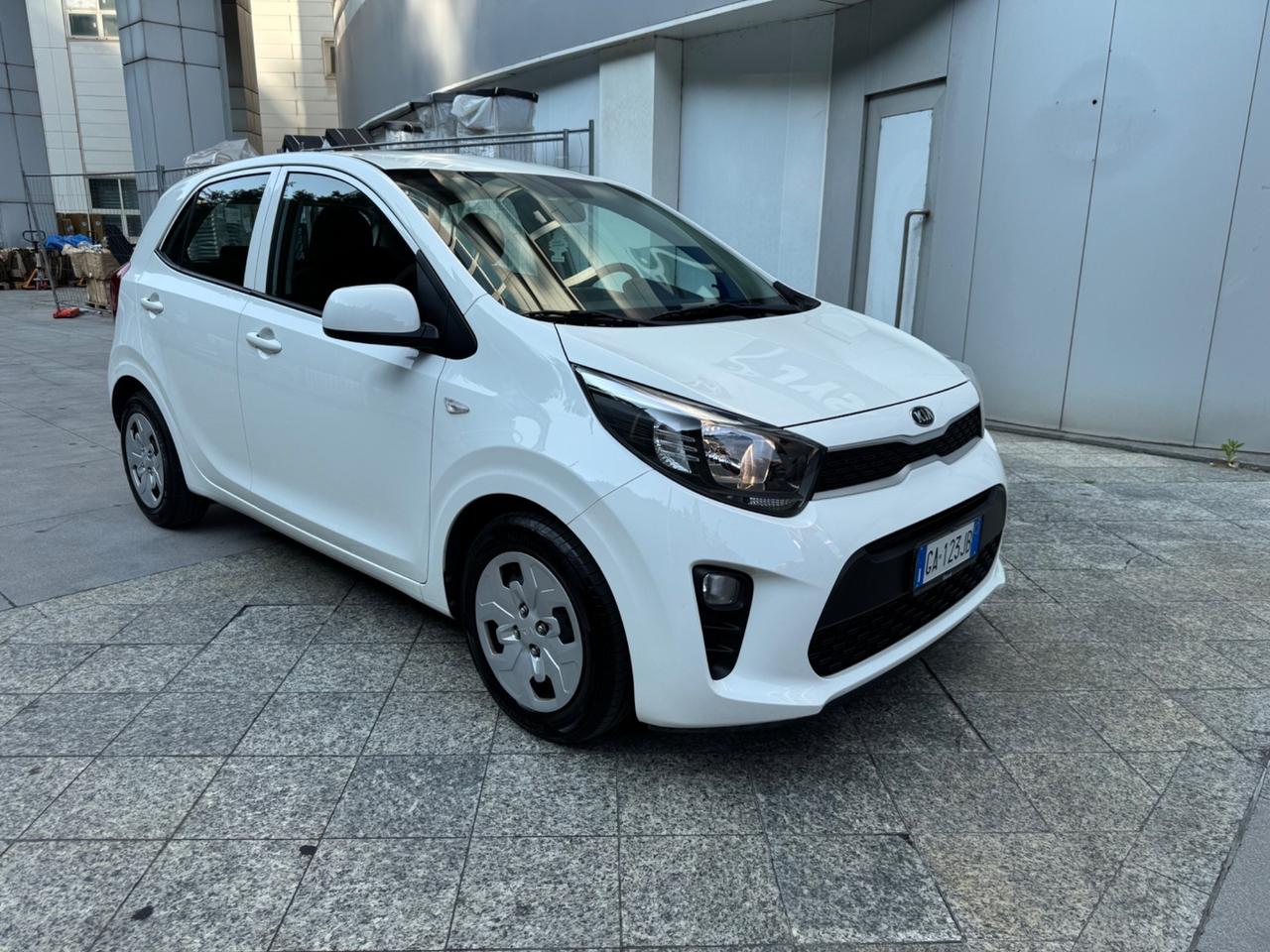 KIA PICANTO 1.0 NEOPATENTATI