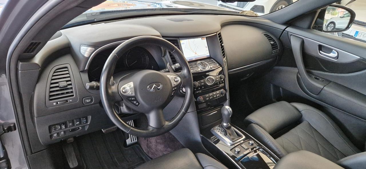 Infiniti QX70 3.0 diesel V6 AT S Premium