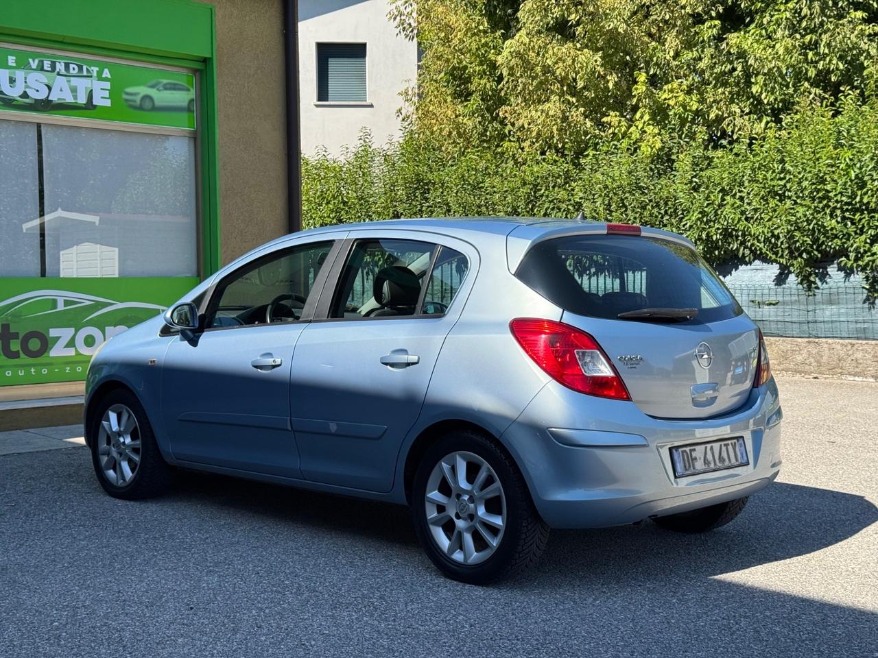 Opel Corsa 1.2 5 porte Cosmo