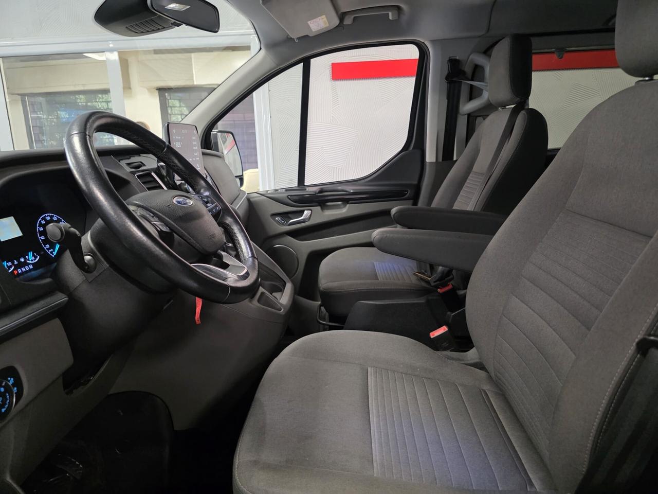 Ford Tourneo Custom 310 2.0 TDCi 170CV PL Titanium