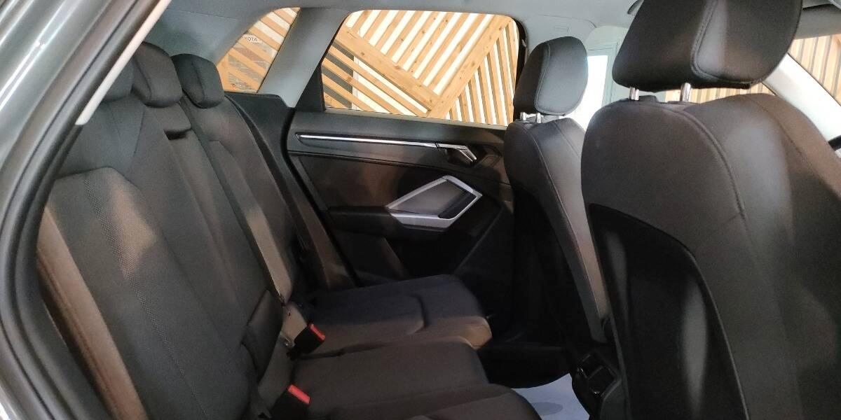 Audi Q3 35 2.0 tdi Business Advanced s-tronic