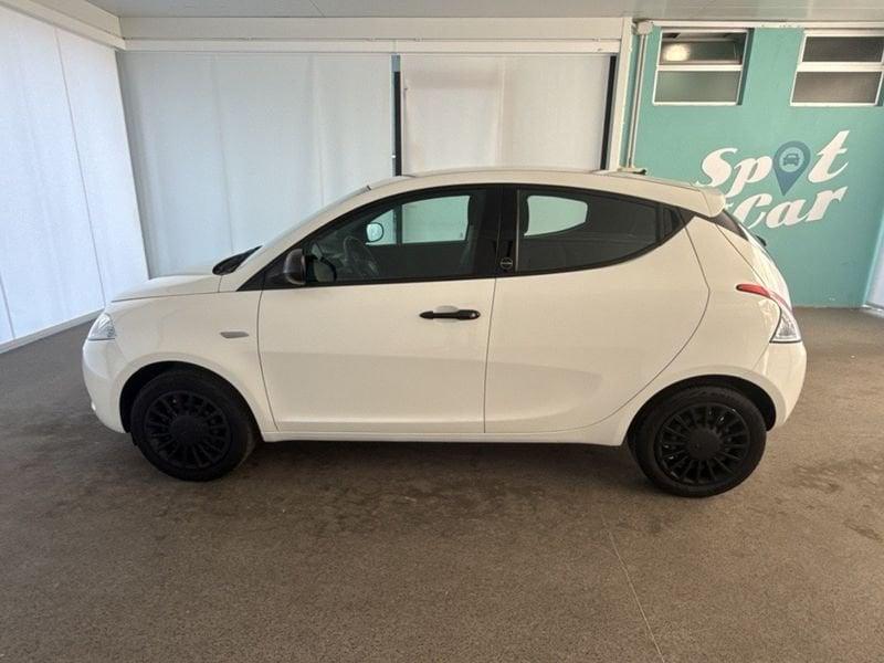 Lancia Ypsilon Ecochic 1.0 70cv Firefly Hybrid S&S Silver