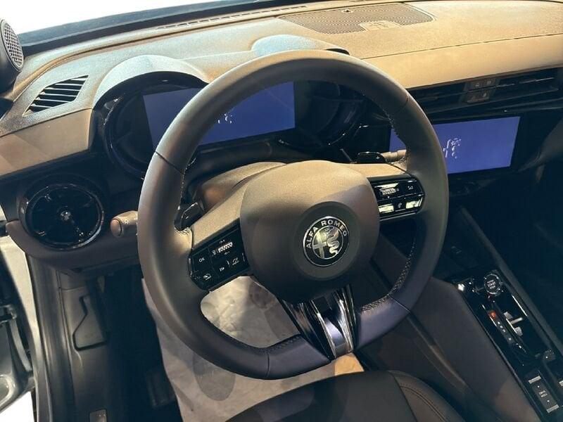 Alfa Romeo Junior Ibrida My25 Ibrida Q4 1.2 145cv Hybrid Edct6