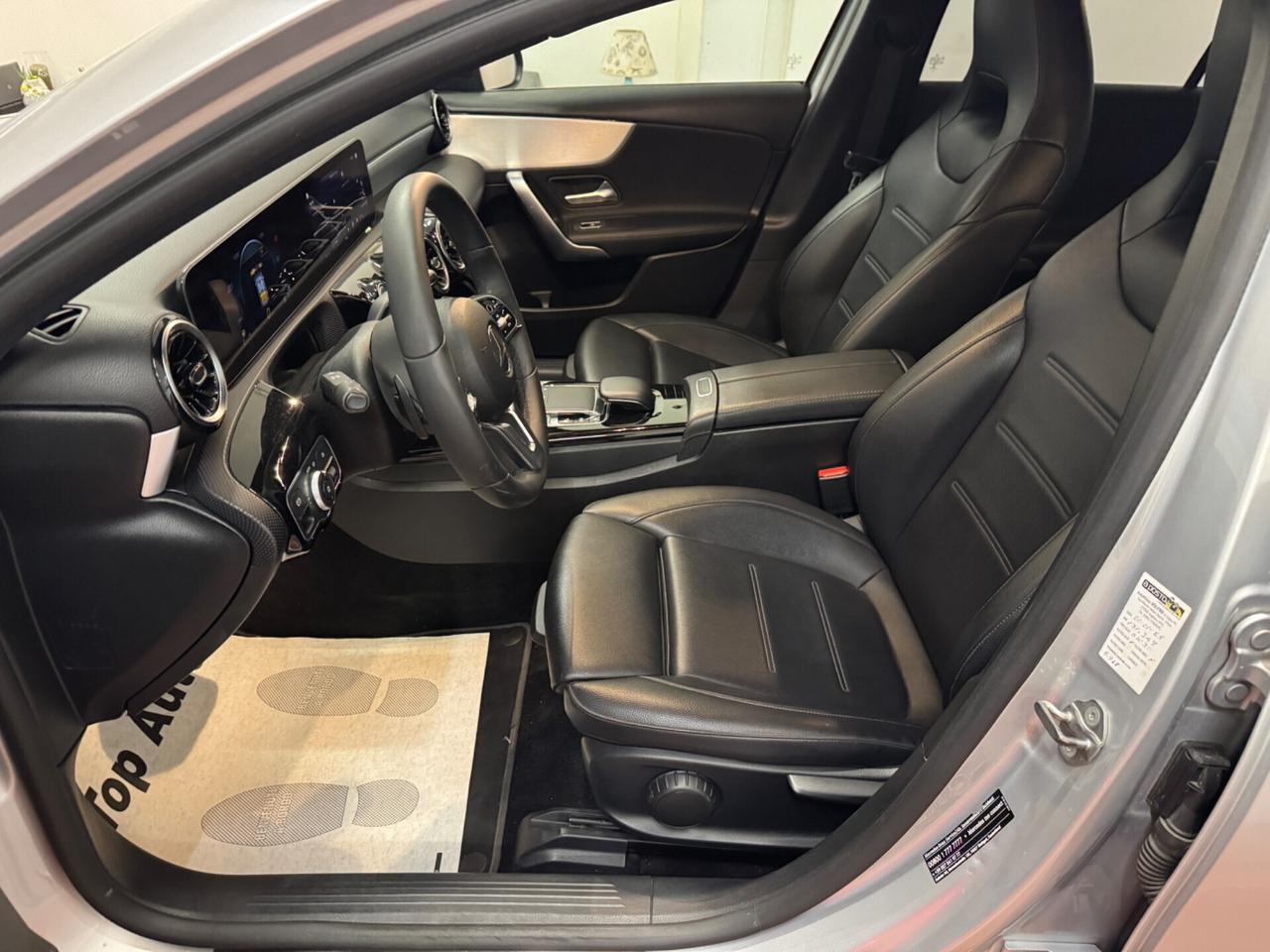 MERCEDES-BENZ A 180 d AUTO SPORT NIGHT EDITION - MY19