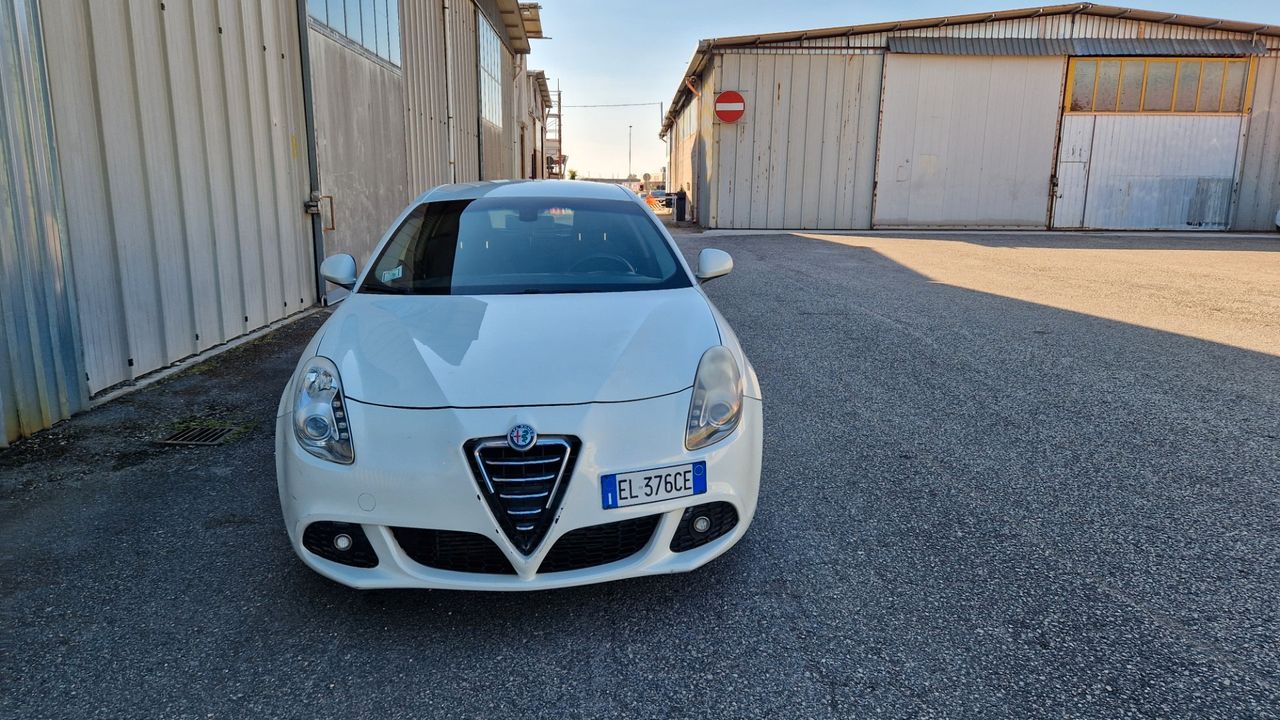 Alfa Romeo Giulietta 2.0 JTDm-2 140 CV Distinctive