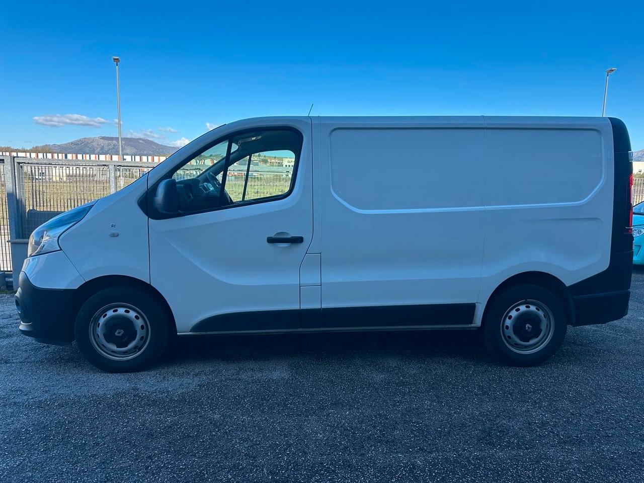 Renault Trafic 1.6 dci 125cv L1H1