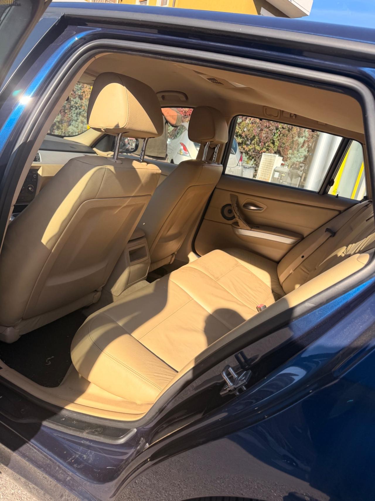 BMW 318D euro5 Manuale pelle per EXPORT