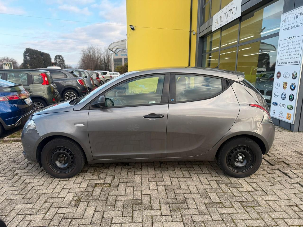 Lancia Ypsilon 1.2 69 CV 5 porte Platinum OTTIMA PER NEOPATENTATI