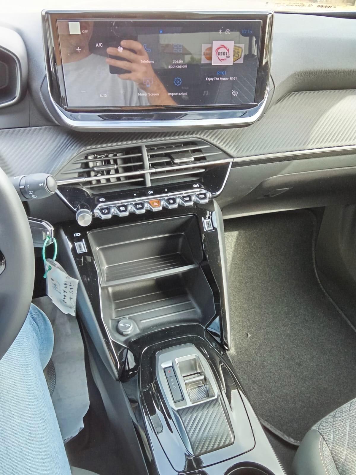 Peugeot 2008 Hybrid 145 e-DCS6 Allure