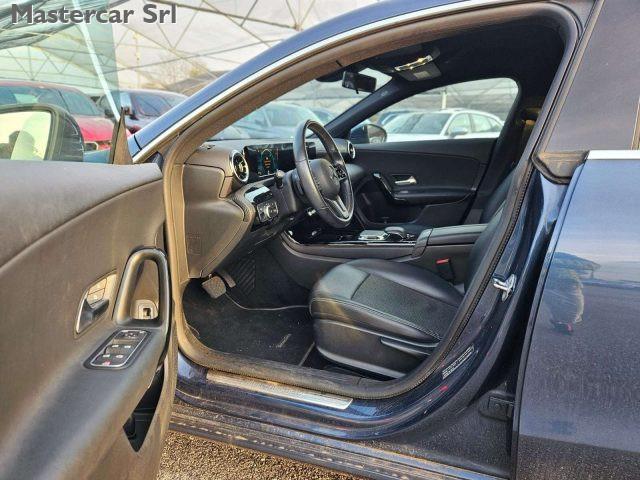 MERCEDES-BENZ CLA 200 CLA Coupe 200 d Business auto tg : FZ407NY