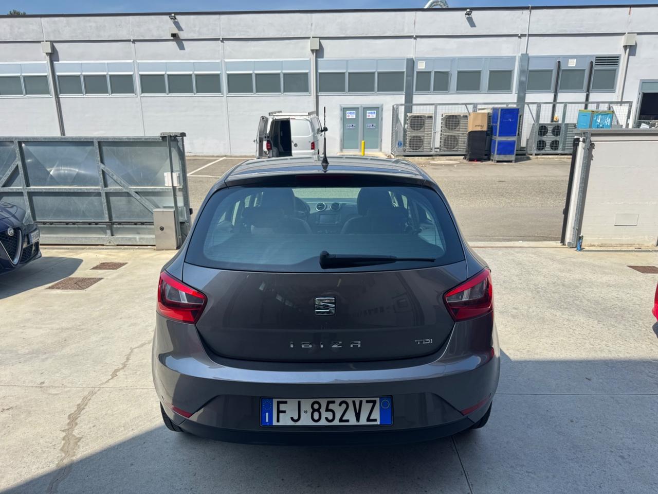 Seat Ibiza 1.4 TDI 90 CV CR 5p. Connect Grey