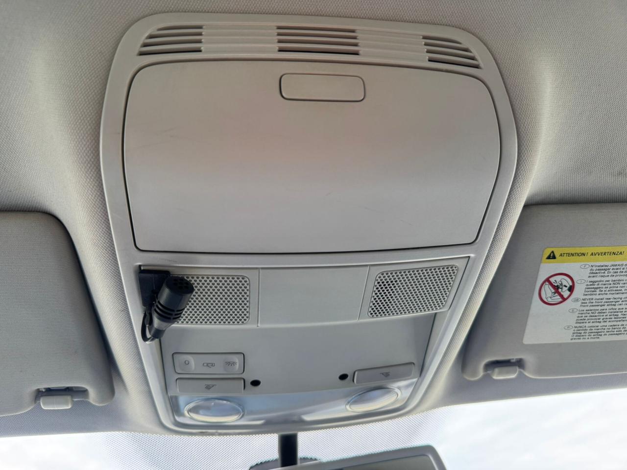 VOLKSWAGEN PASSAT 2.0 TDI 140CV con CAR PLAY