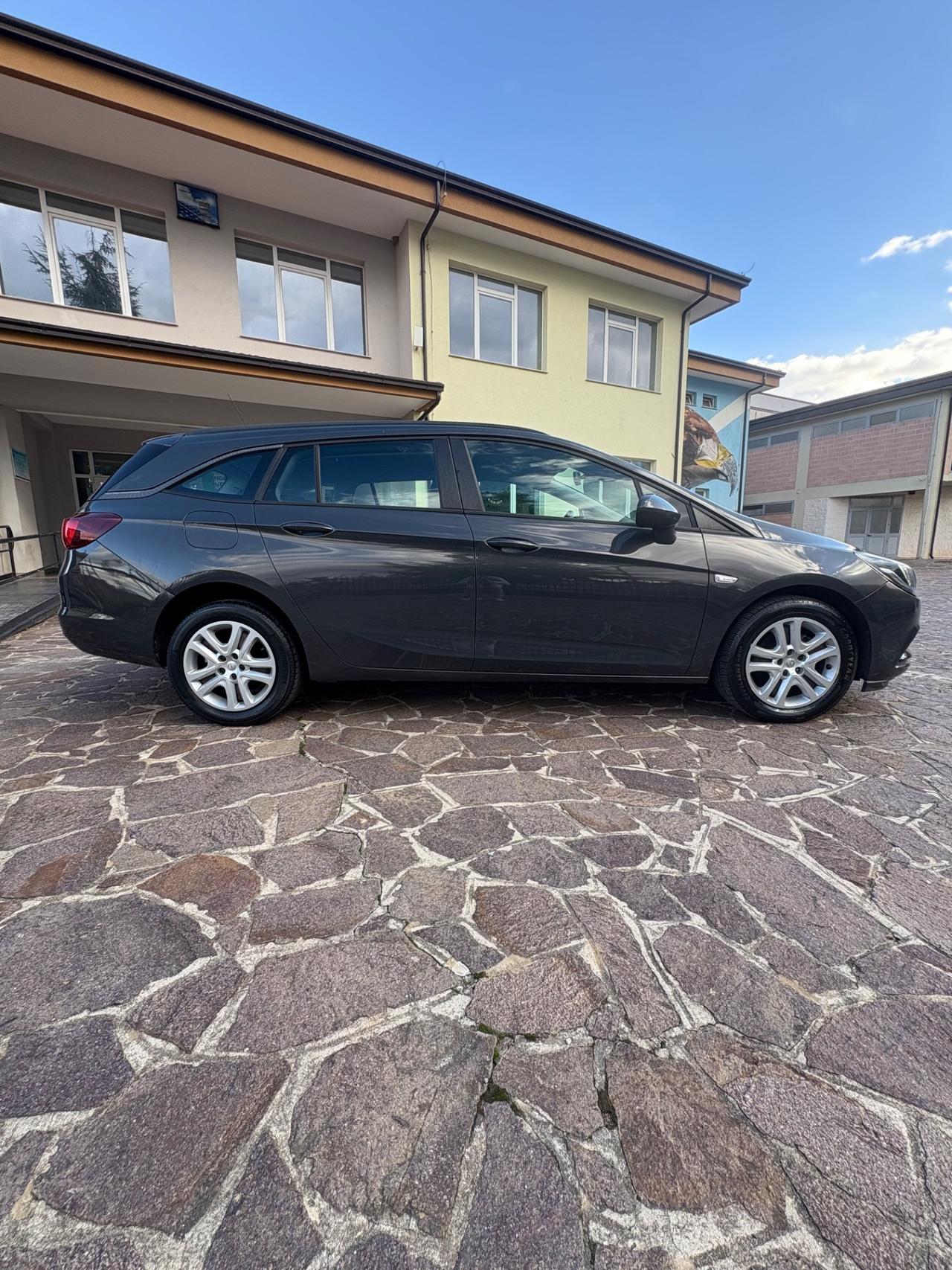 Opel Astra 1.6 CDTi Sports Tourer Business