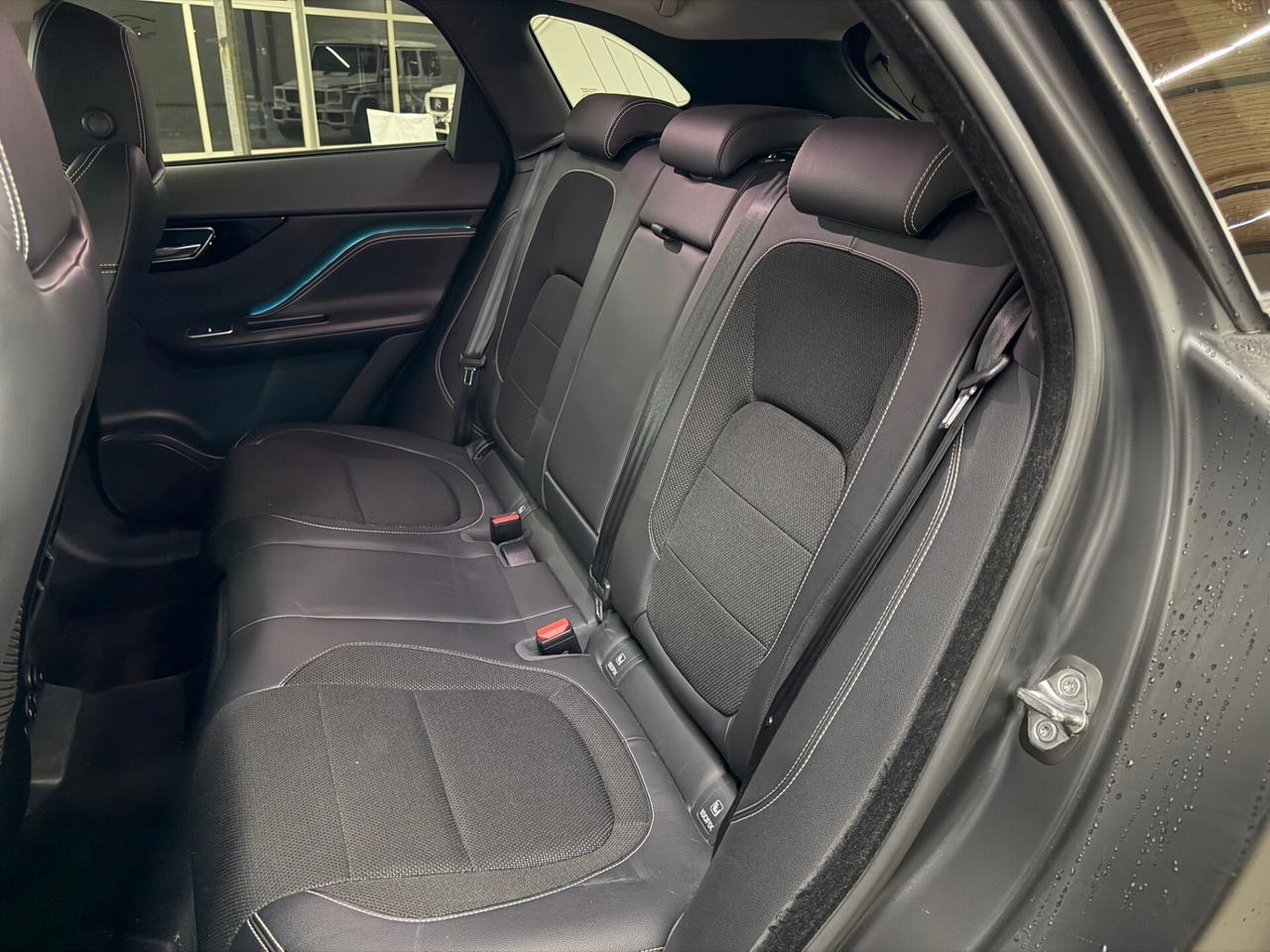 Jaguar F-Pace 240cv R-Sport - 24 MESI DI GARANZIA