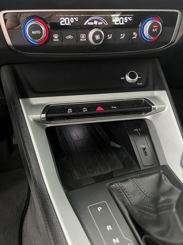 AUDI Q3 35 TDI S tronic Business Advanced Black Pack