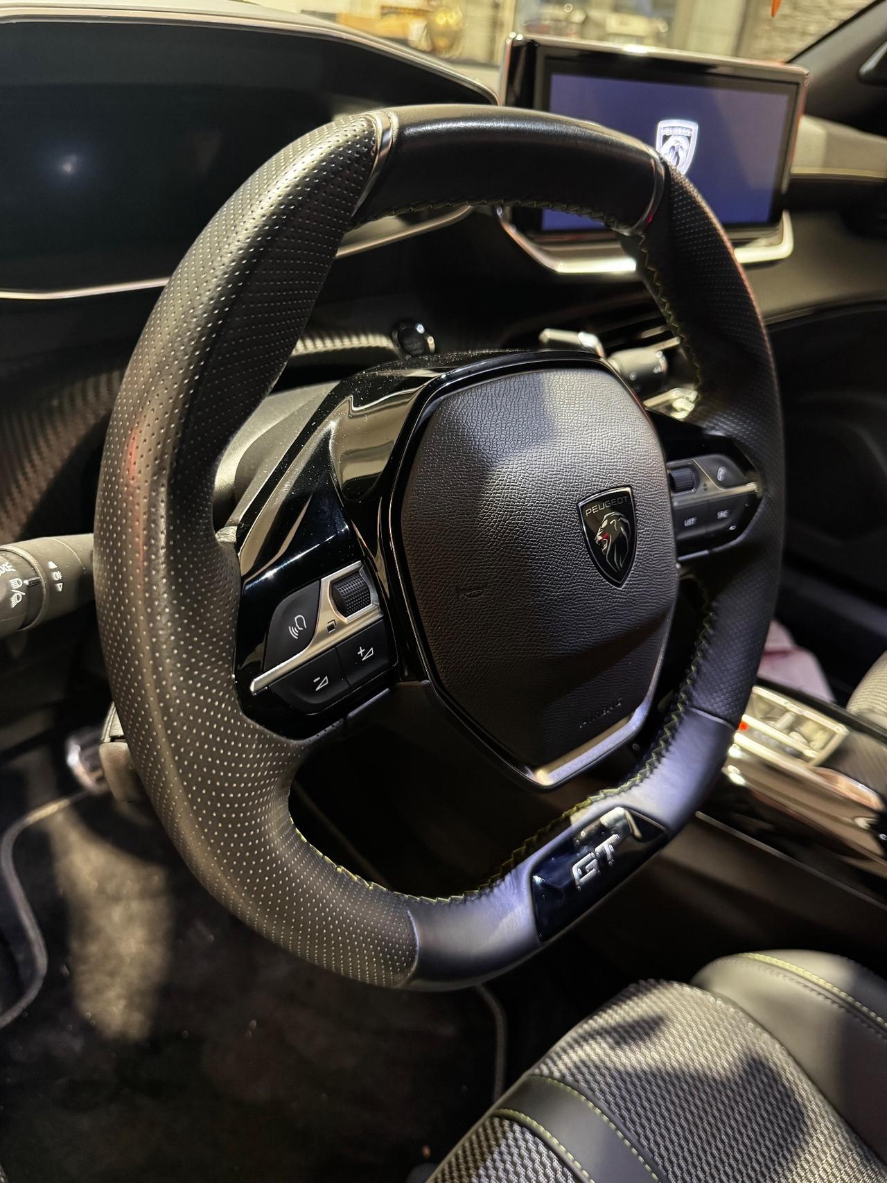 Peugeot 2008 BlueHDi 130 S&S EAT8 GT