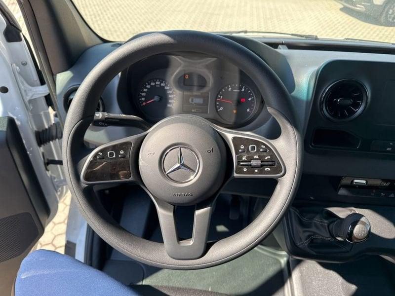 Mercedes-Benz Sprinter 311CDI T 37/35