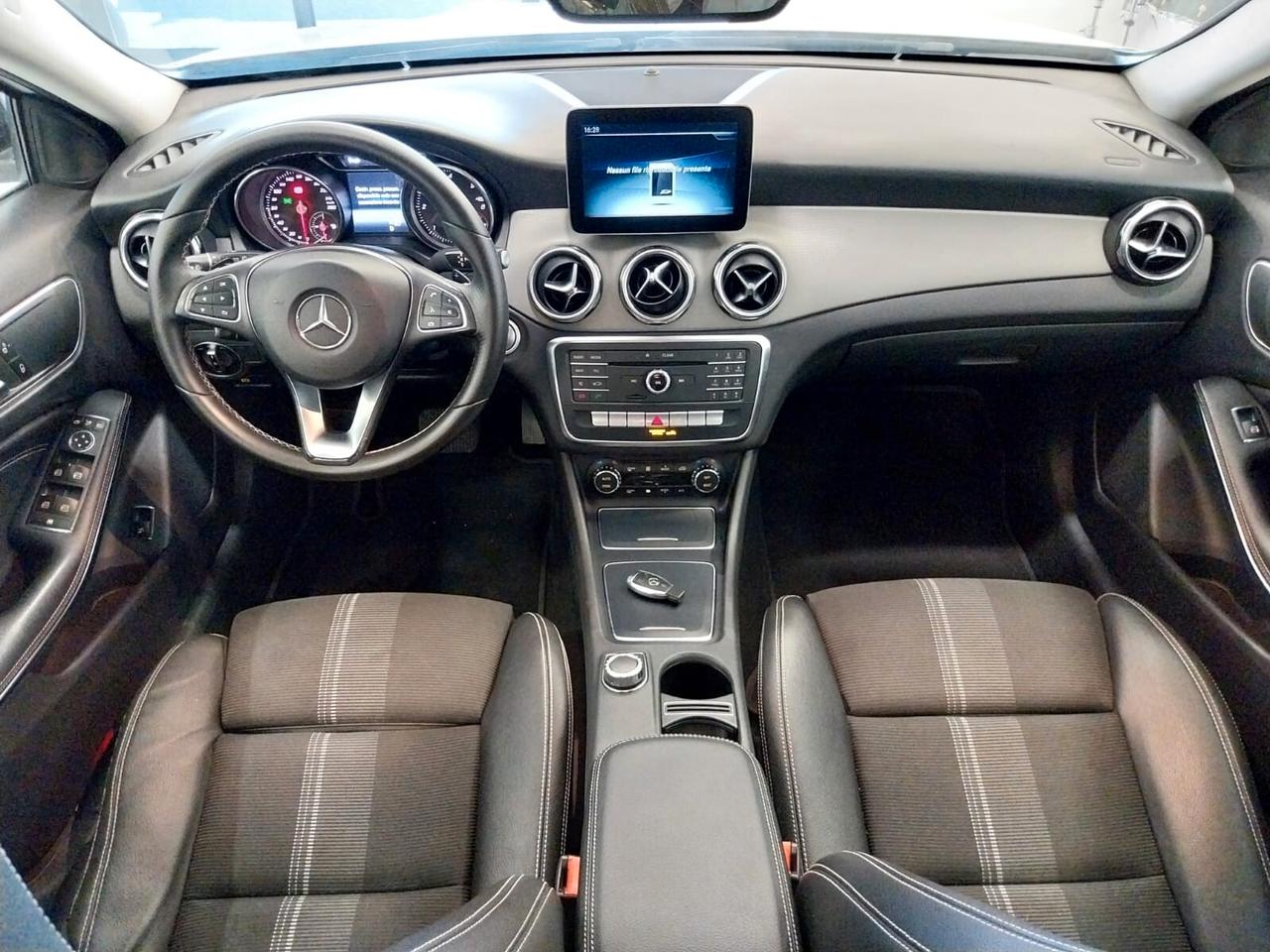 Mercedes-benz GLA 200 d Sport 2018 IVA