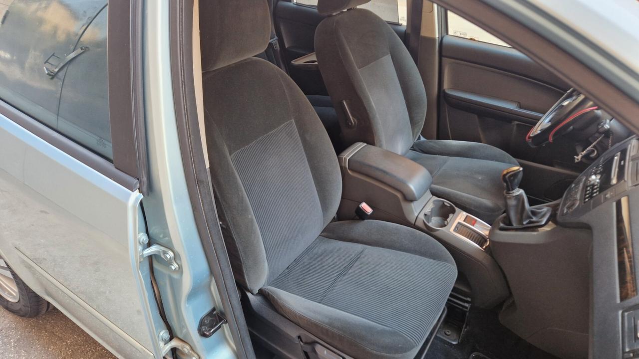 Ford Focus C-Max 1.6 TDCi (110CV) Ghia