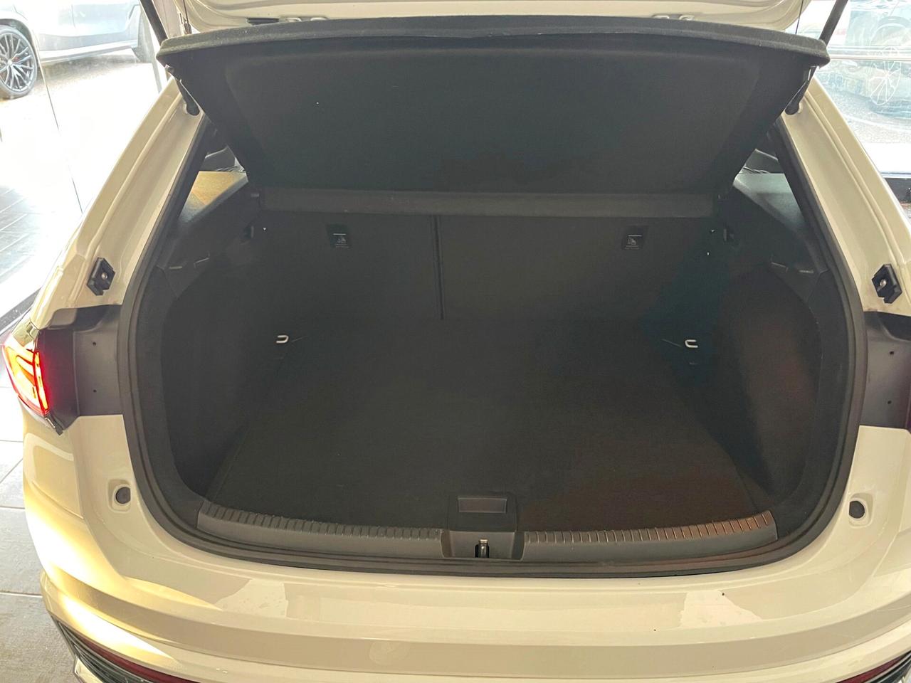 Volkswagen Taigo 1.5 TSI ACT 150 CV DSG R-Line