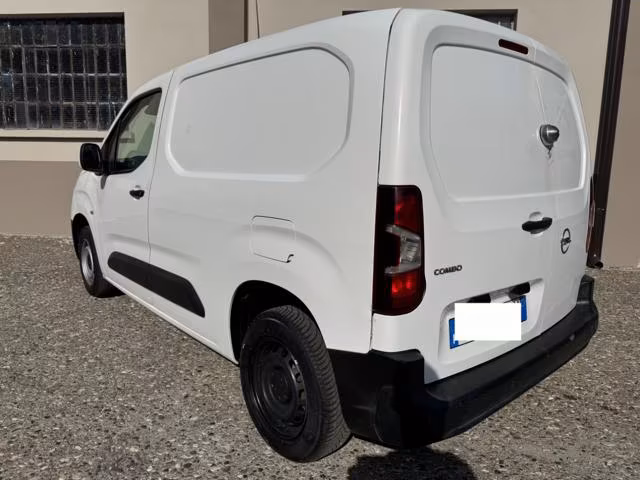 OPEL Combo 3 POSTI Cargo 1.5 Diesel 100CV PC 650kg Edition