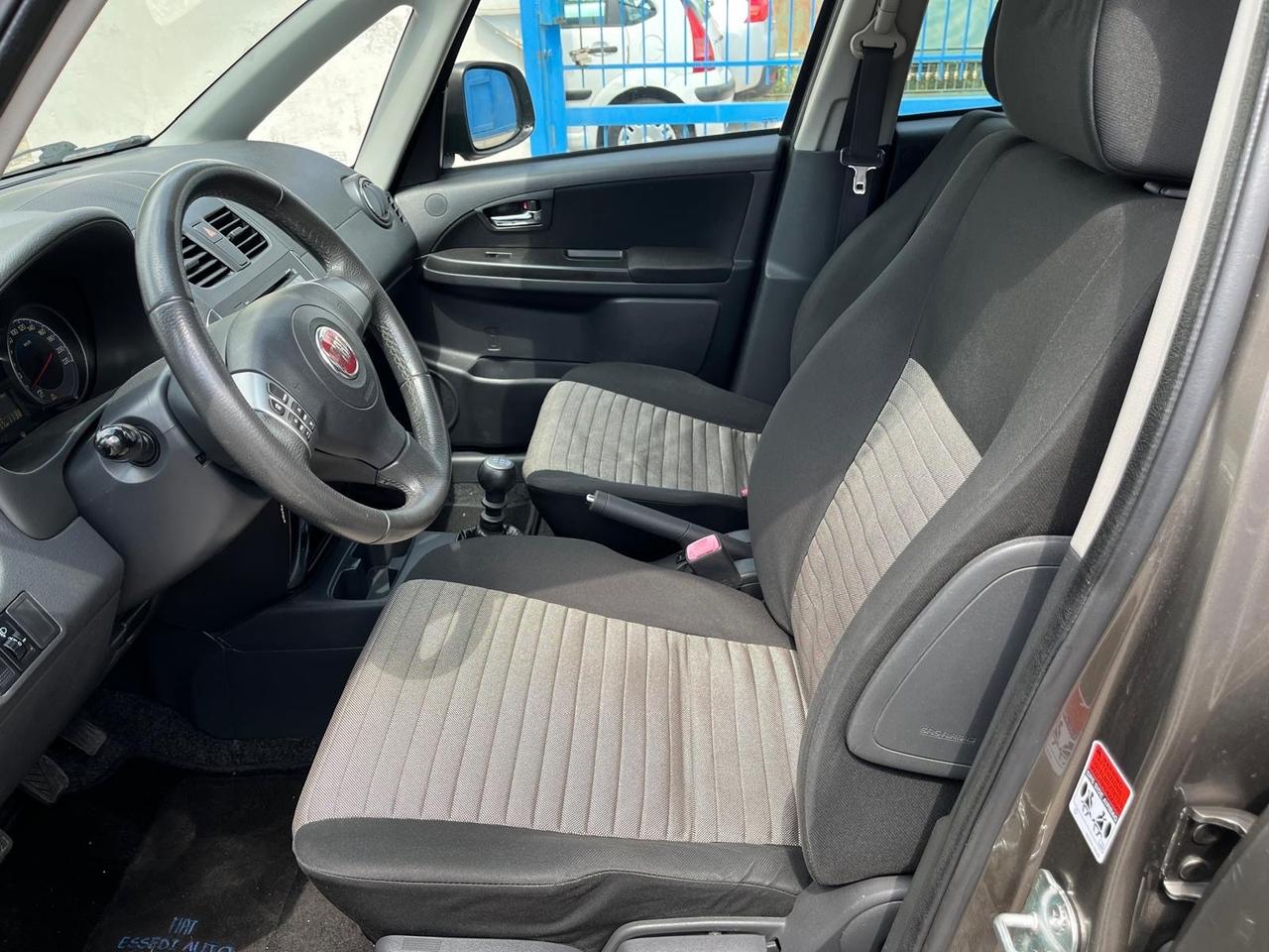 Fiat sedici 2.0 mjt-4x4- full -2011