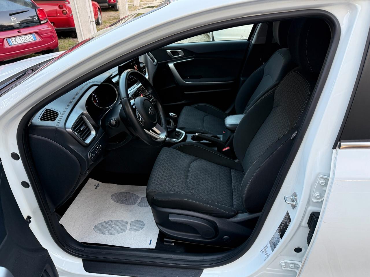 Kia Ceed 1.4 MPi GPL SW Business Class