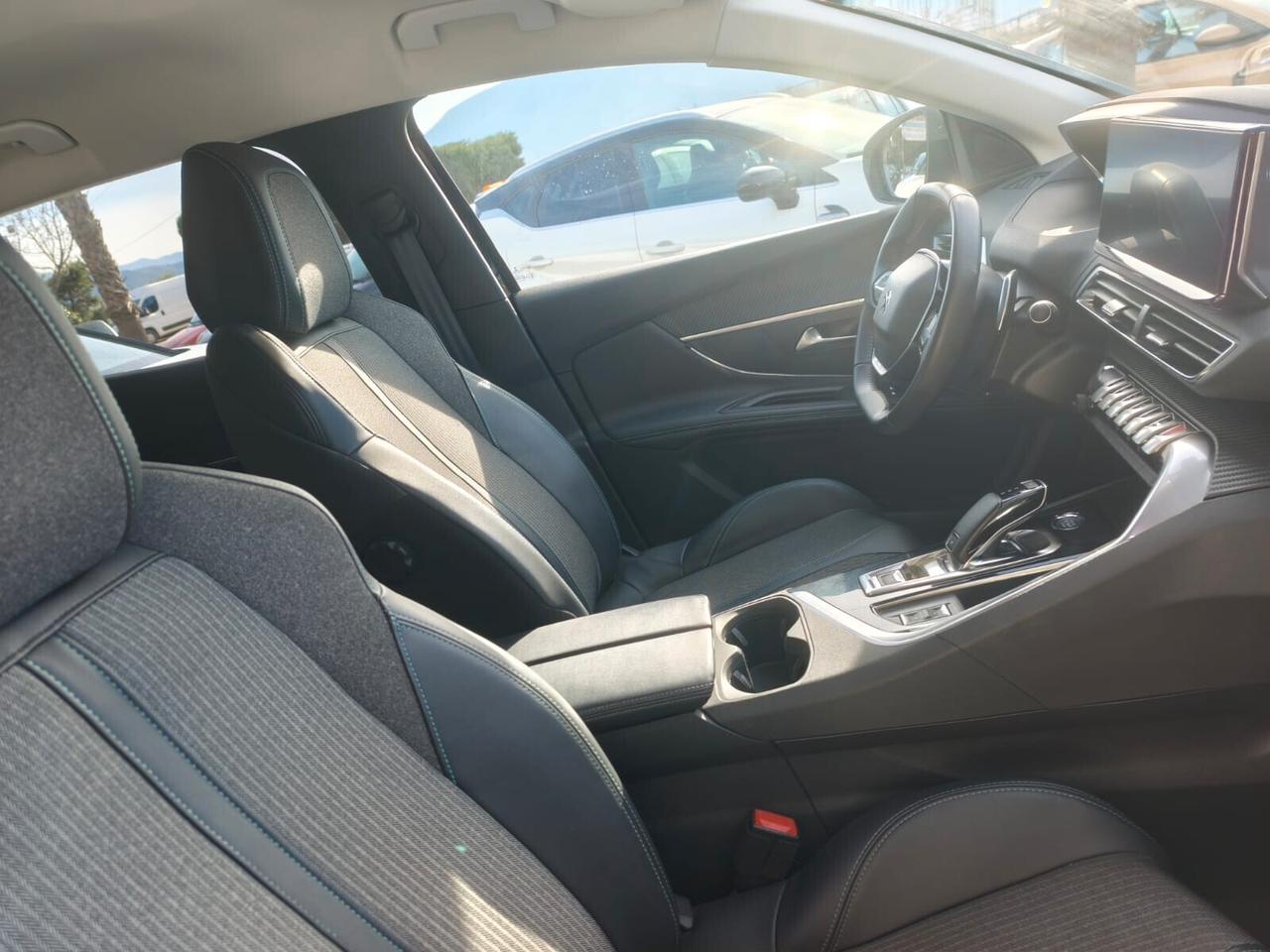 PEUGEOT 3008 1.5HDI 130CV EAT8 ALLURE PACK FULL