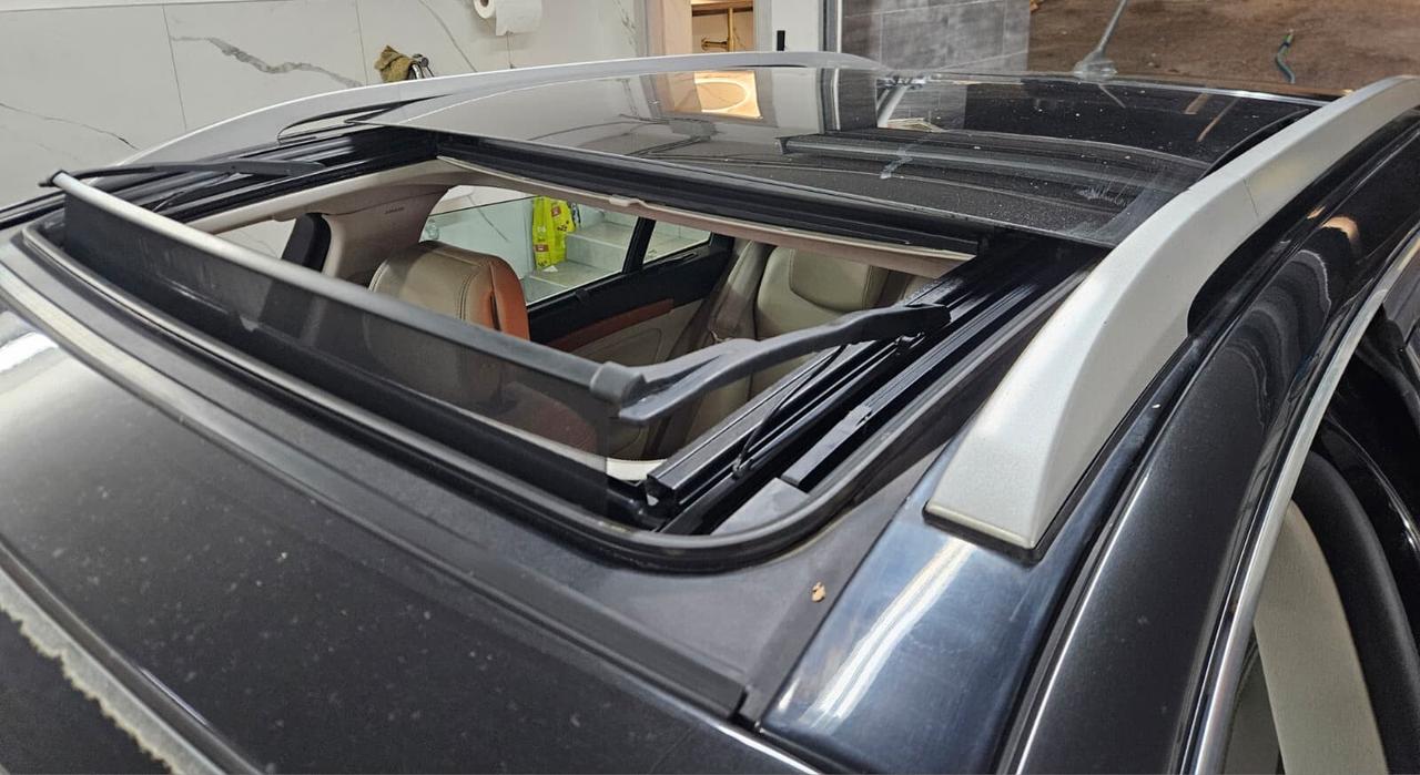 RENAULT LAGUNA 2.0DCI INITIALE PARIS STRAFULL