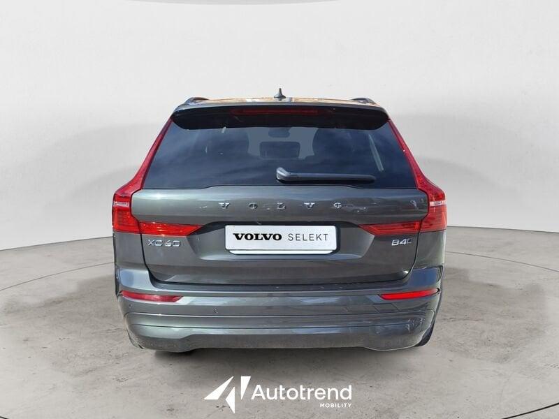 Volvo XC60 B4 197+14 CV AWD Automatica Momentum Pro