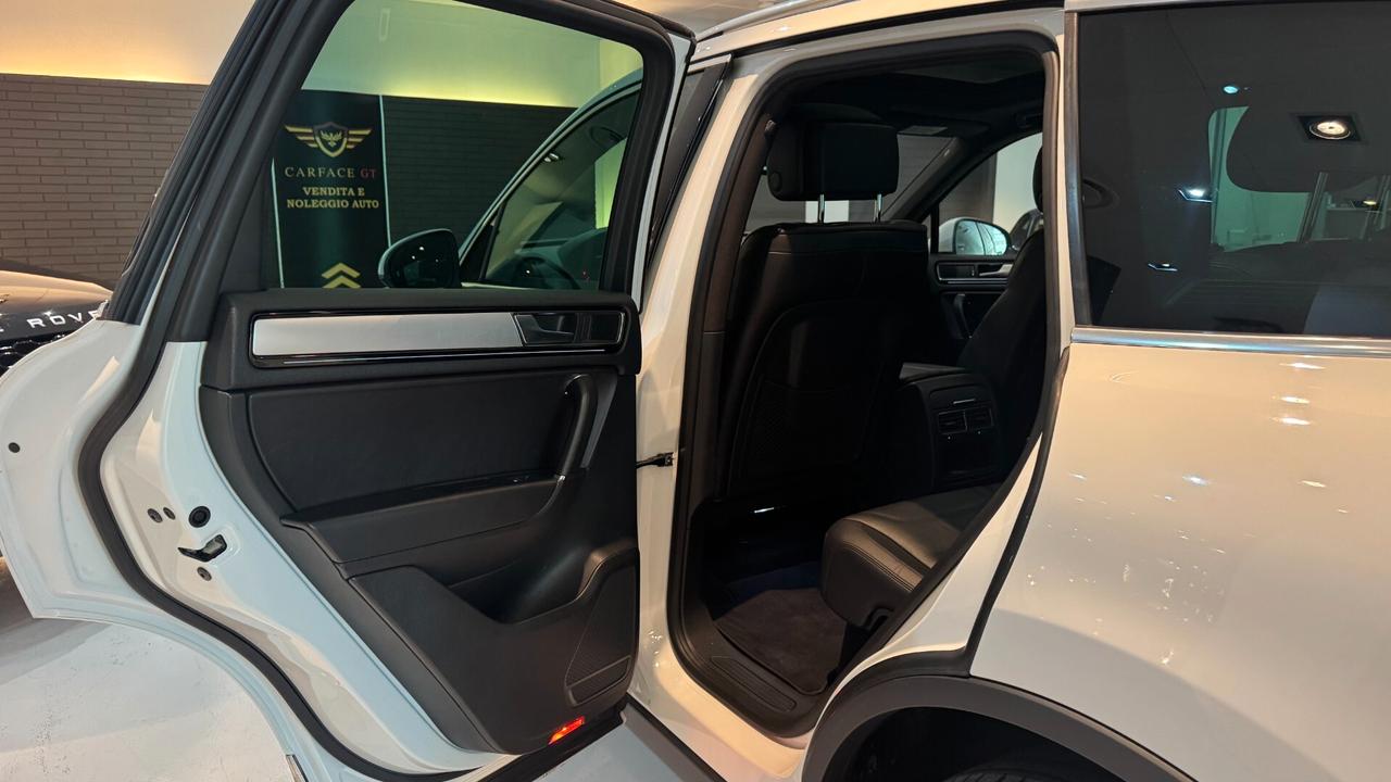 VOLKSWAGEN TOUAREG 3.0D 204CV - 2014