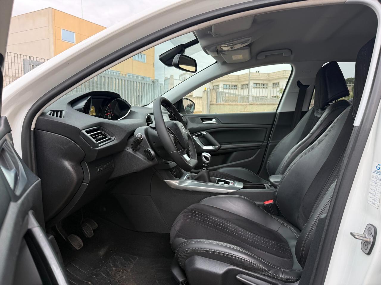 Peugeot 308 BlueHDi 120 S&S SW Allure Pelle Navi FullLed