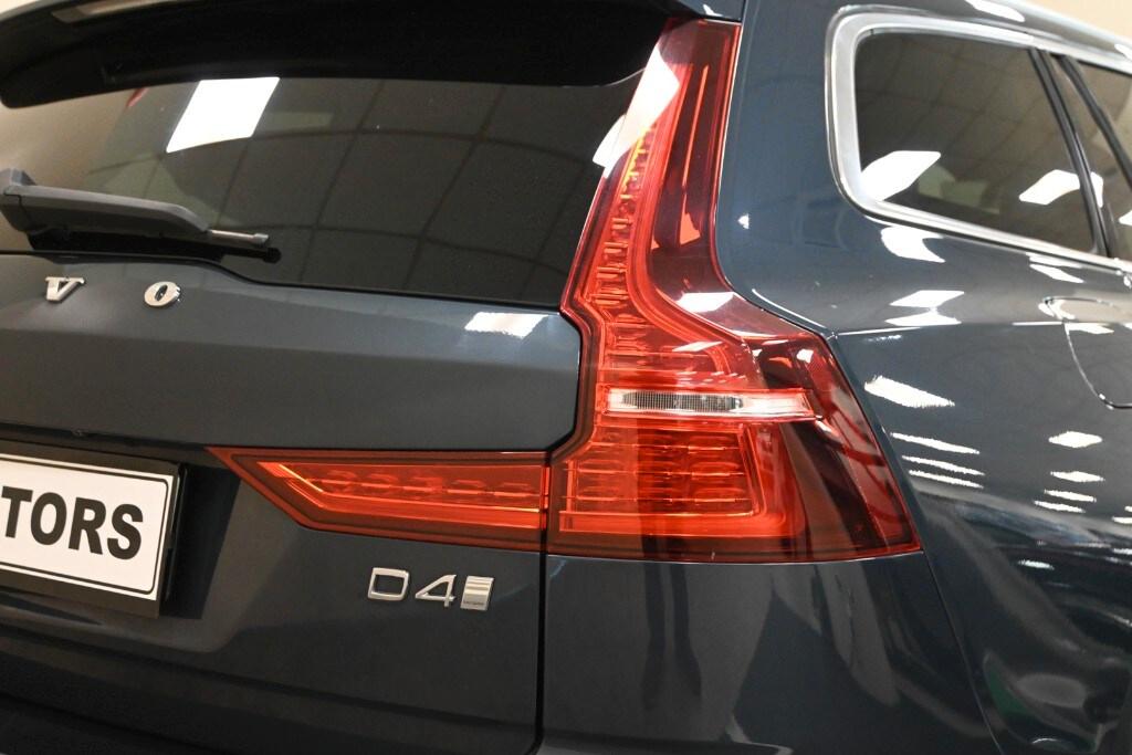 VOLVO V60 (2018-->) V60 D4 Geartronic Inscription