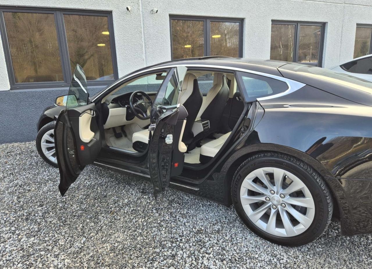 Tesla Model S 75D