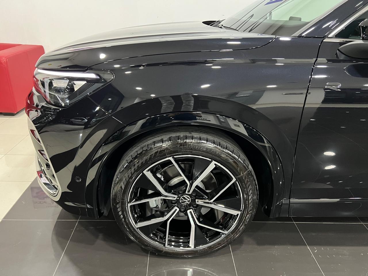 VOLKSWAGEN Tiguan 2.0 TDI DSG R-Line Plus 150 cv