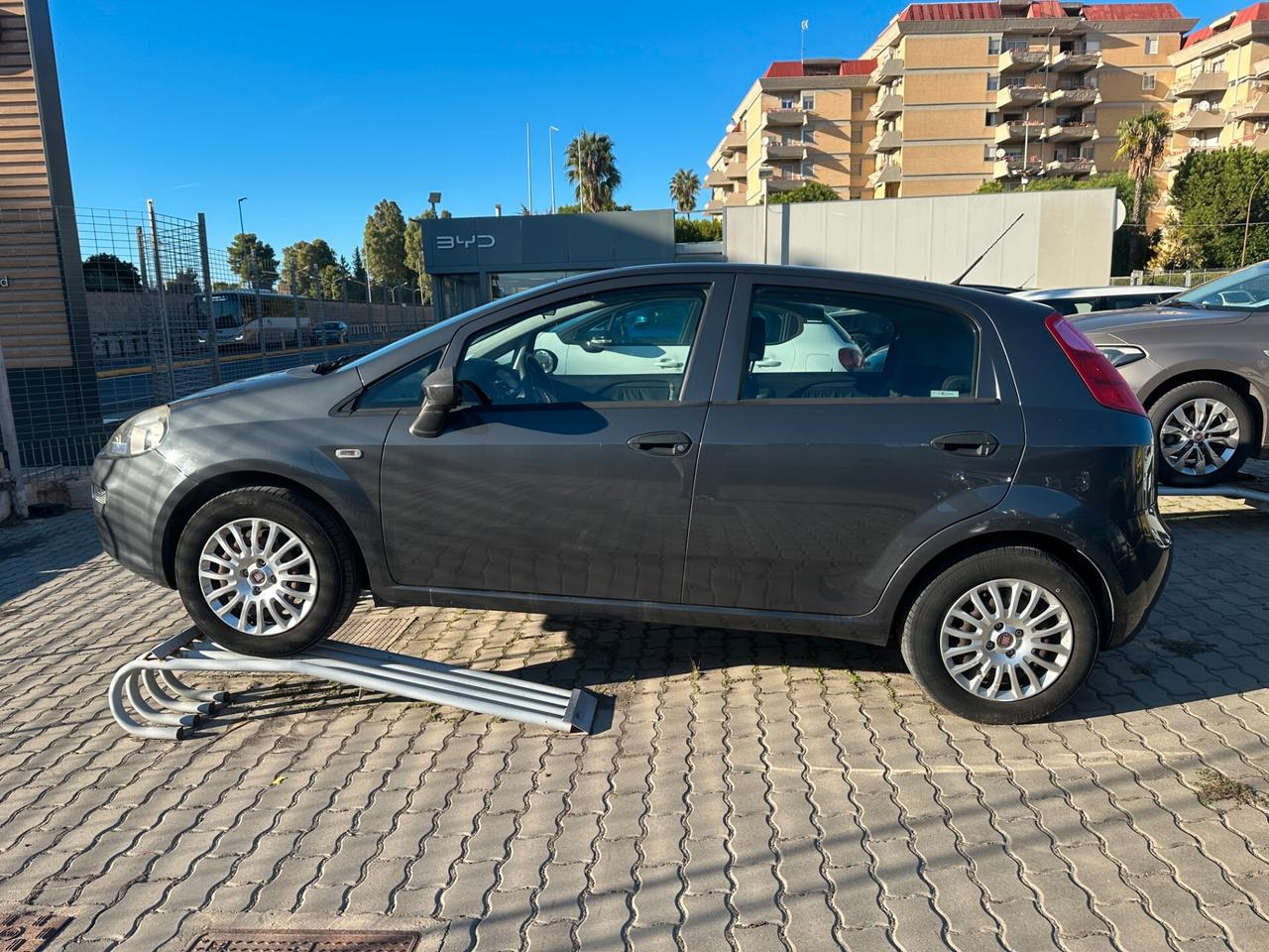 Fiat Punto 1.2 8V 5 porte Street