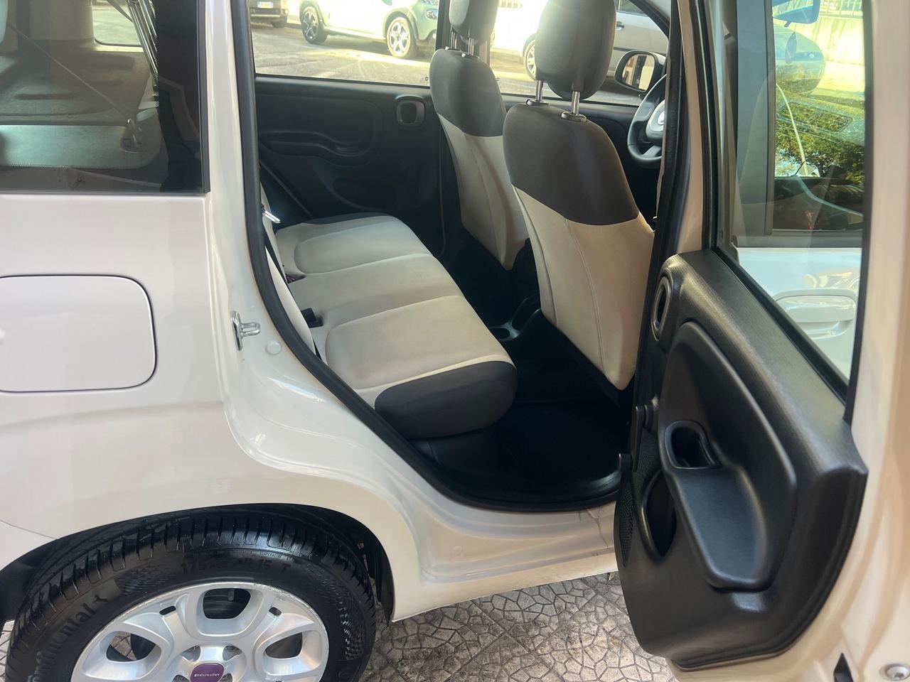 Fiat Panda 0.9 TwinAir Turbo Natural Power Lounge