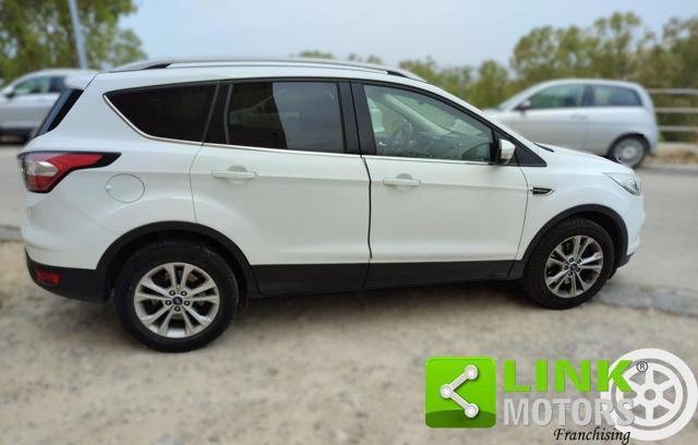 FORD Kuga 2.0 TDCI 150 CV S&S 2WD Titanium