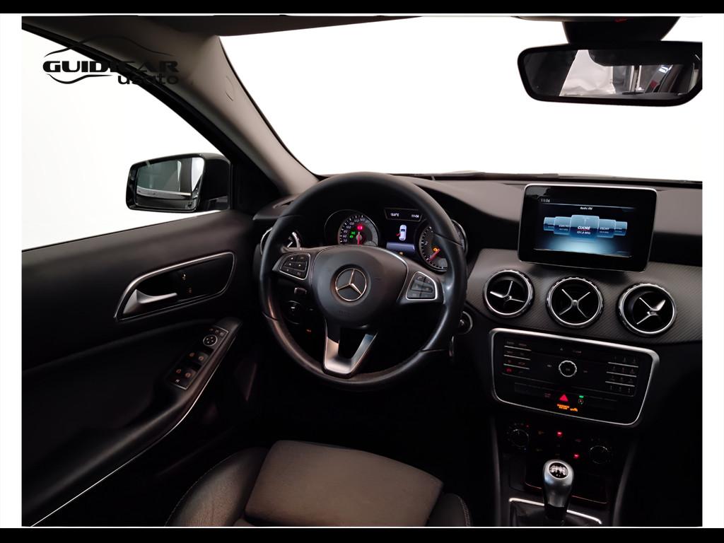 Mercedes-Benz GLA-X156 2017 - GLA 180 d Sport
