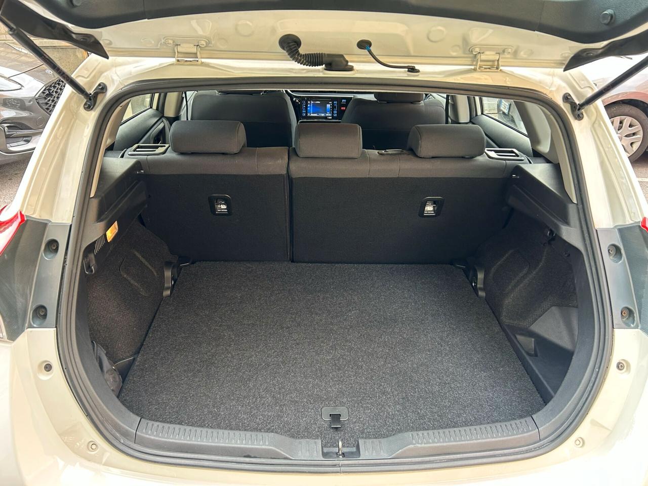 Toyota Auris 1.8 Hybrid Lounge GARANZIA TOYOTA