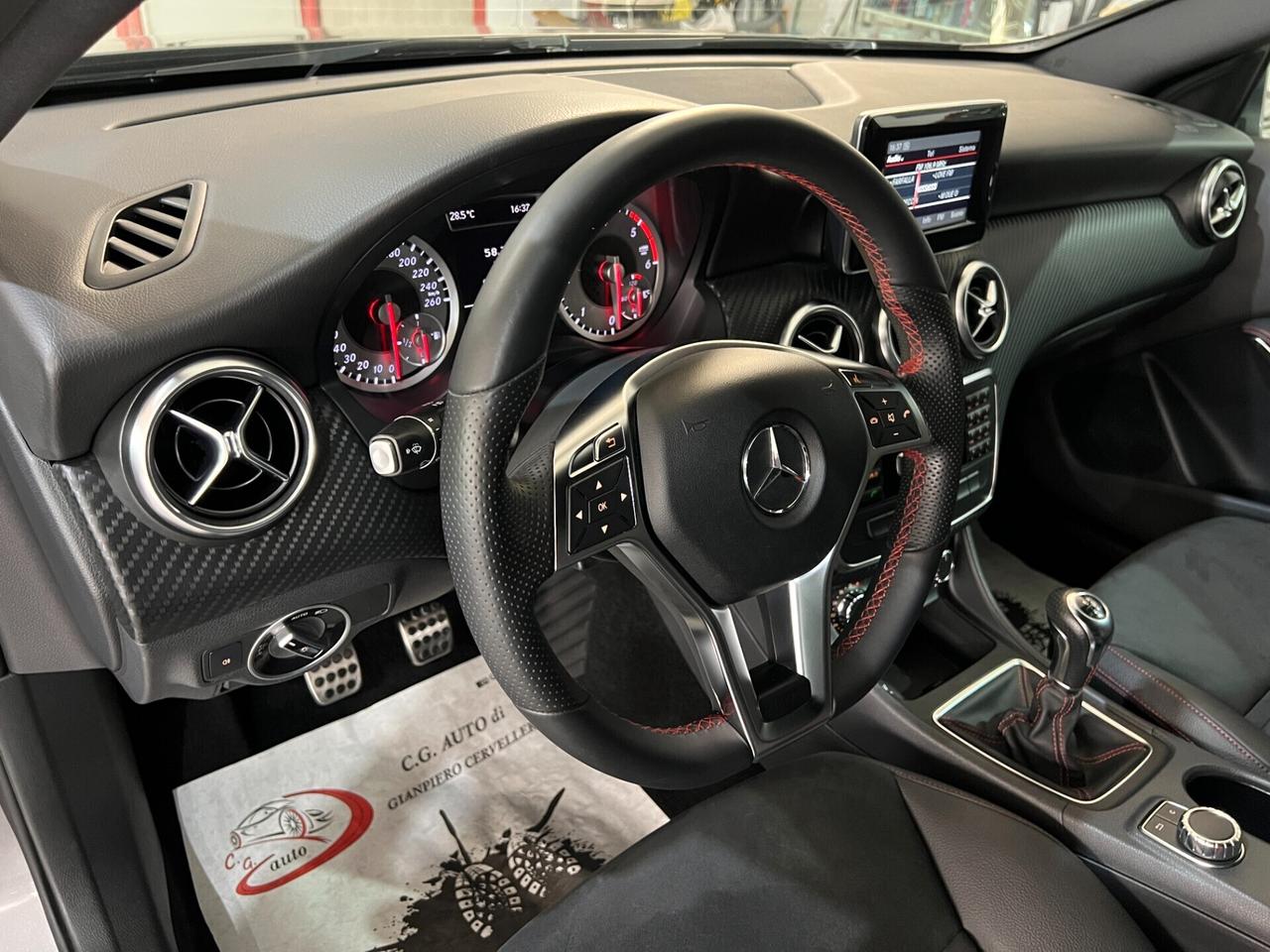 Mercedes-benz A 200 1.8 136 CV - AMG - 2013