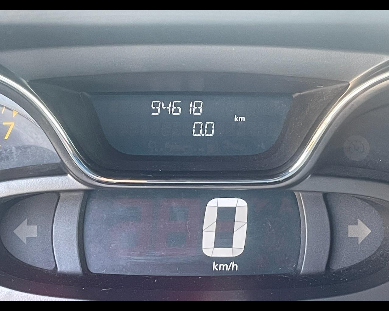 RENAULT Captur I 2013 - Captur 0.9 tce energy R-Link s&s 90cv