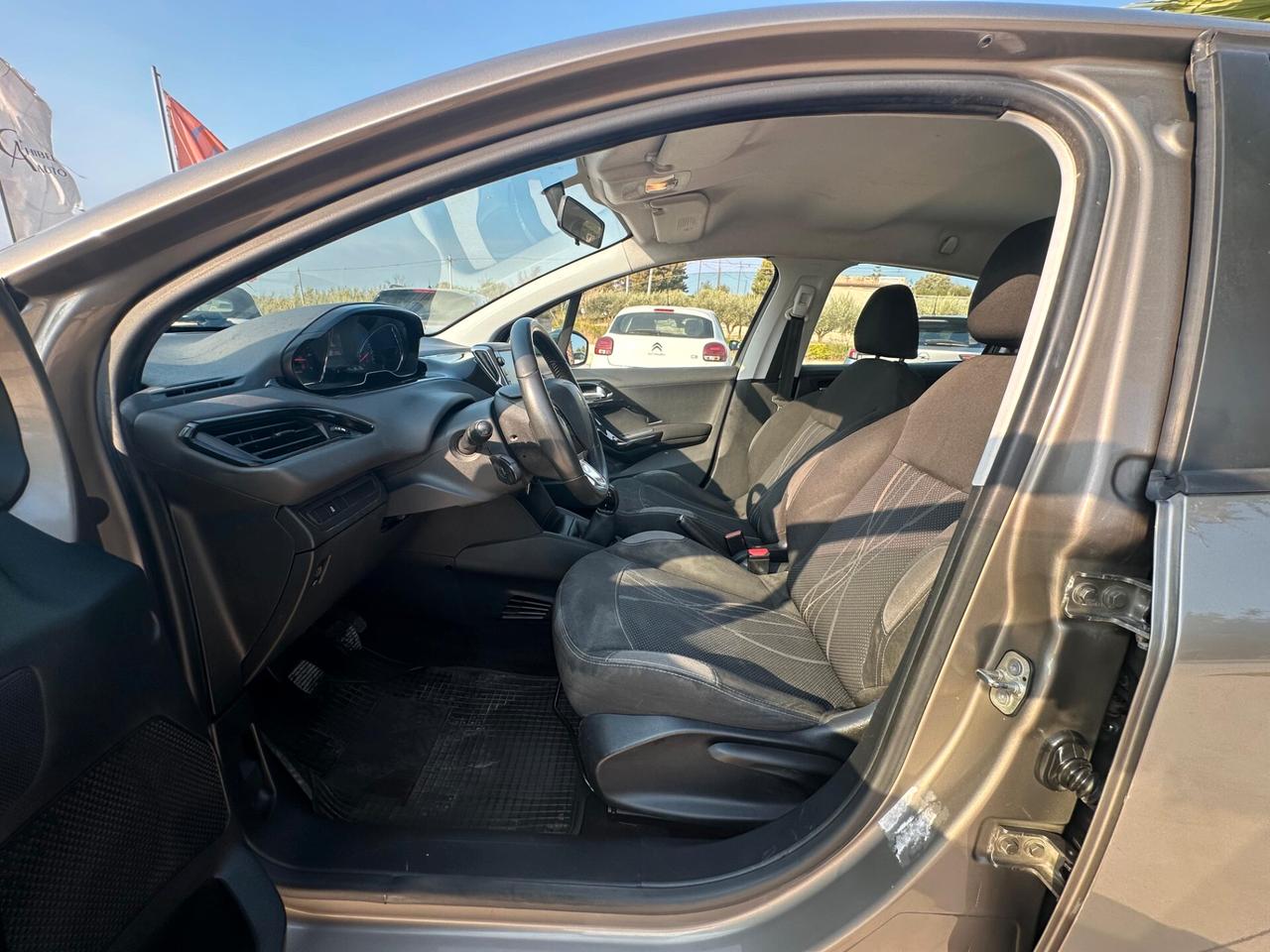 Peugeot 208 1.2 PureTech 82 CV Allure