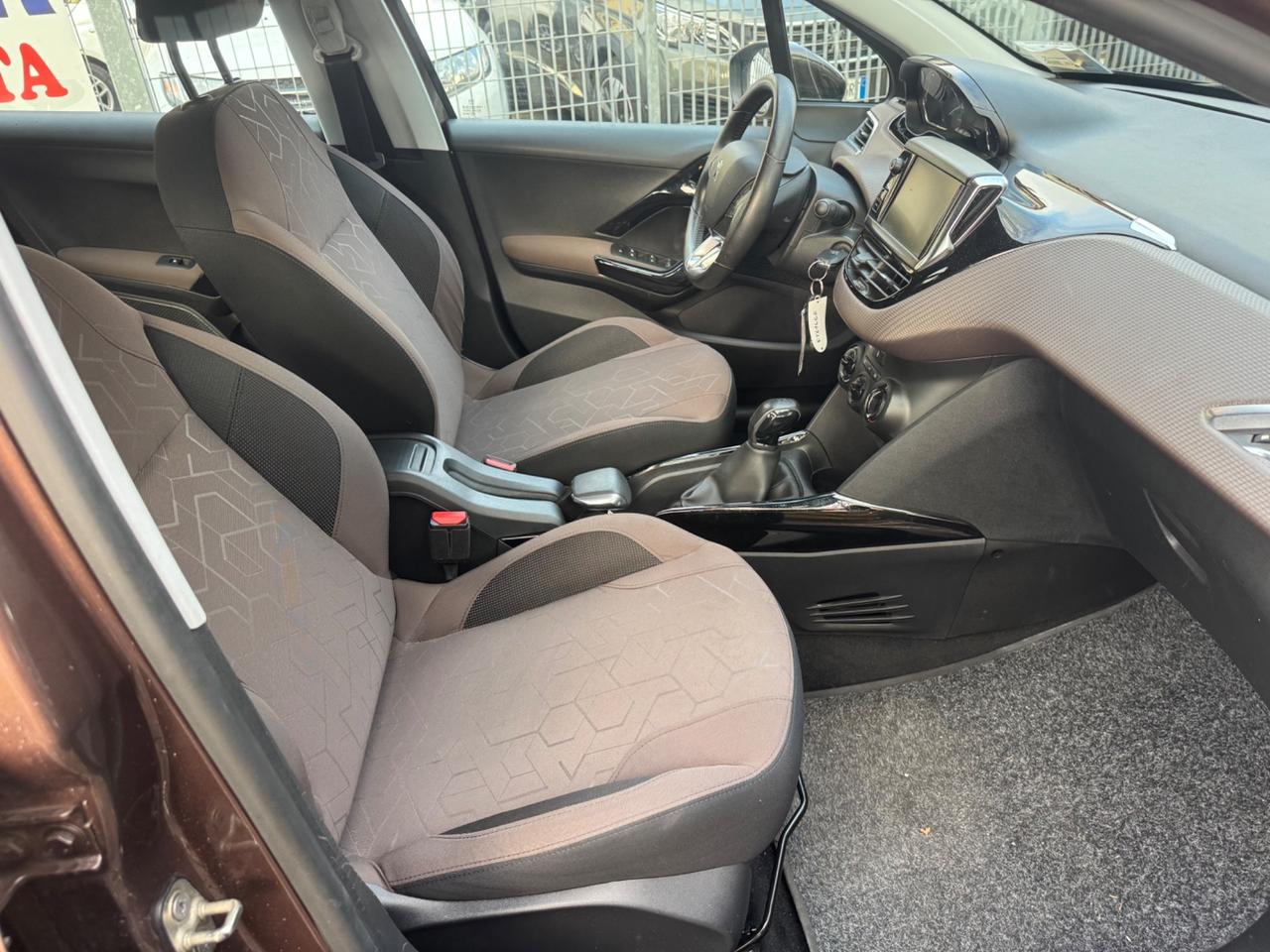 Peugeot 2008 1.4 HDi 68CV neopaten garanzia 12 mesi