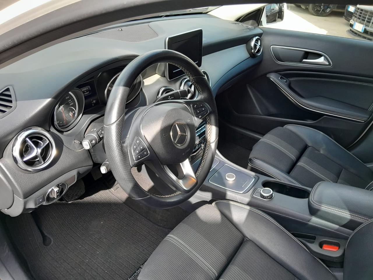 Mercedes-benz GLA 180 d Automatic Sport