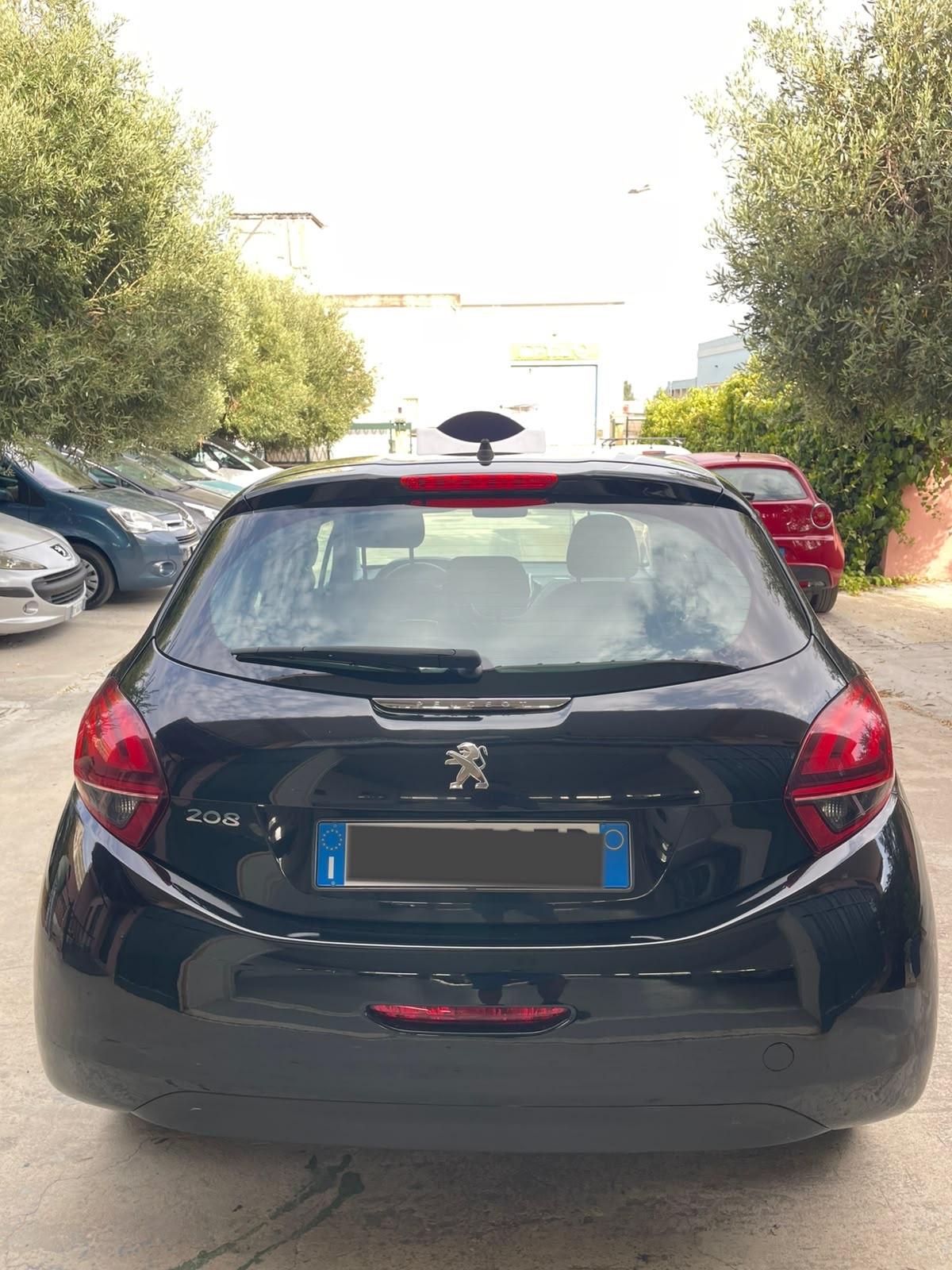 Peugeot 208 BlueHDi 75 5 porte Allure