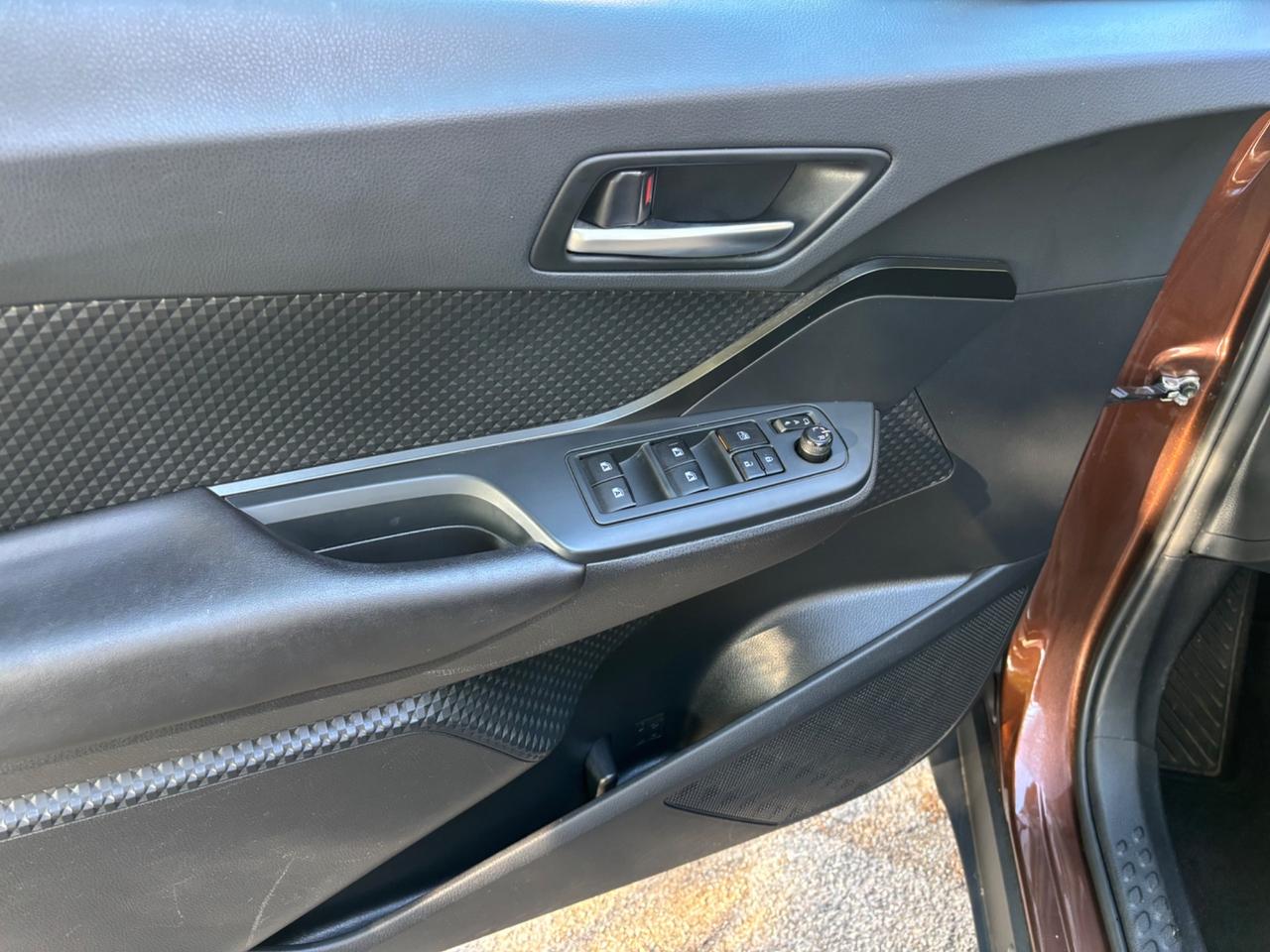 Toyota C-HR 1.8 Hybrid E-CVT Style