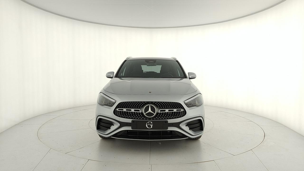 Mercedes-Benz GLA 180 d Automatic