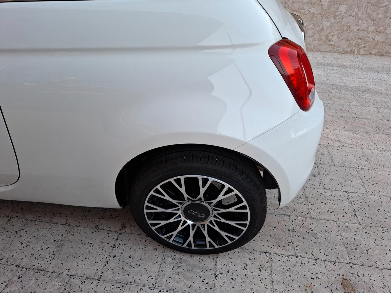 FIAT 500 1.0 Hybrid Dolcevita - NEOPATENTATI - P